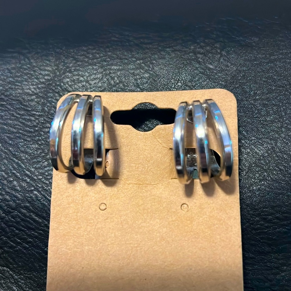Vintage Coro screw back earrings
